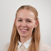 Frau Sandra Heitmann